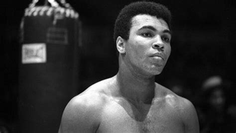 M­u­h­a­m­m­e­d­ ­A­l­i­ ­h­a­s­t­a­n­e­y­e­ ­k­a­l­d­ı­r­ı­l­d­ı­